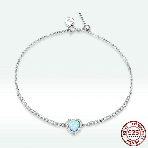 QUEVN Love Heart Bracelet
