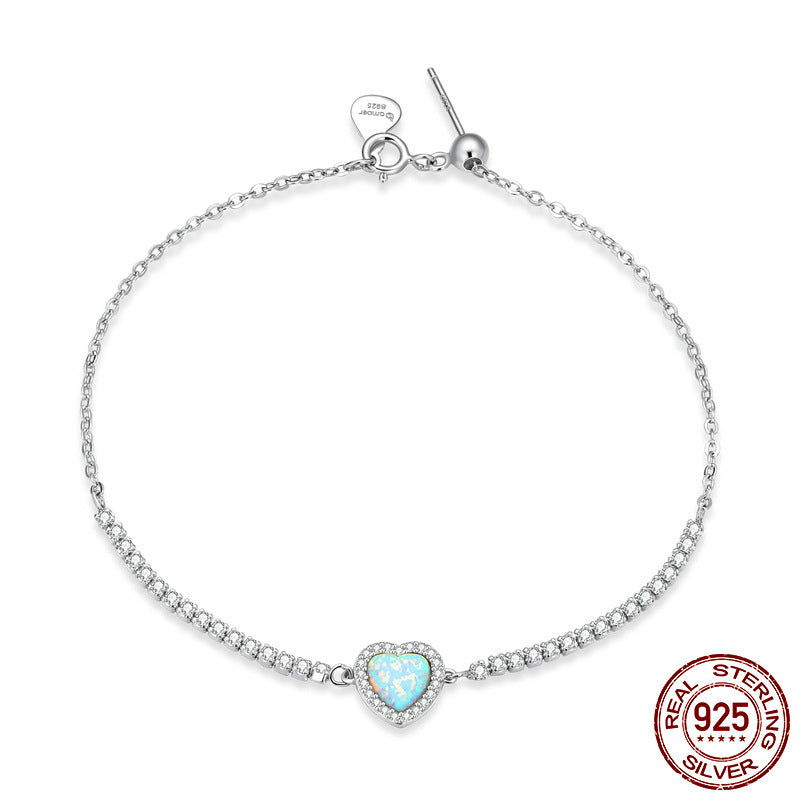 QUEVN Love Heart Bracelet