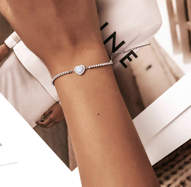 QUEVN Love Heart Bracelet