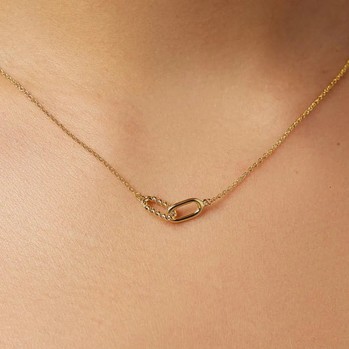 QUEVN Interlocked Steel Necklace